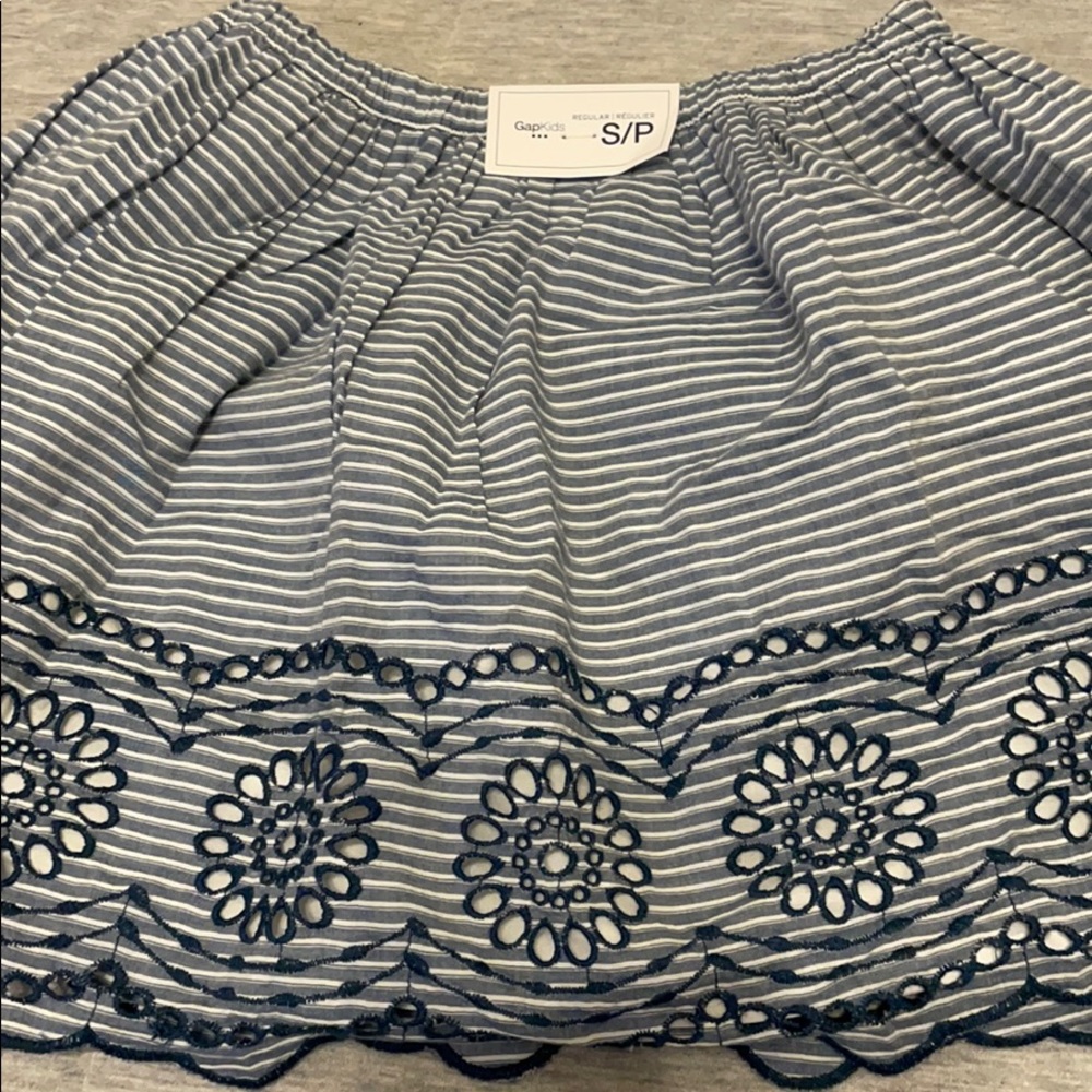 Gap NWT eyelet girl skirt